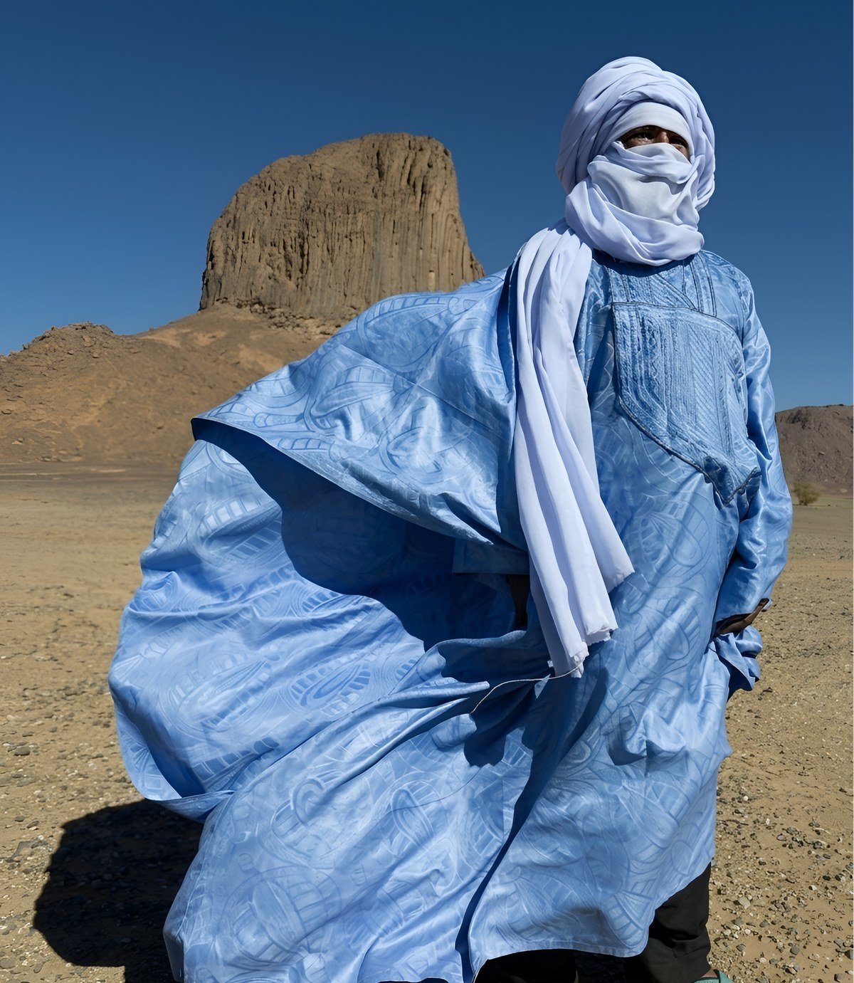 Hassani dress in the desert near Dakhla